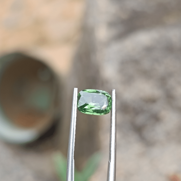 Green Zircon (2.29 ct) - Image 3