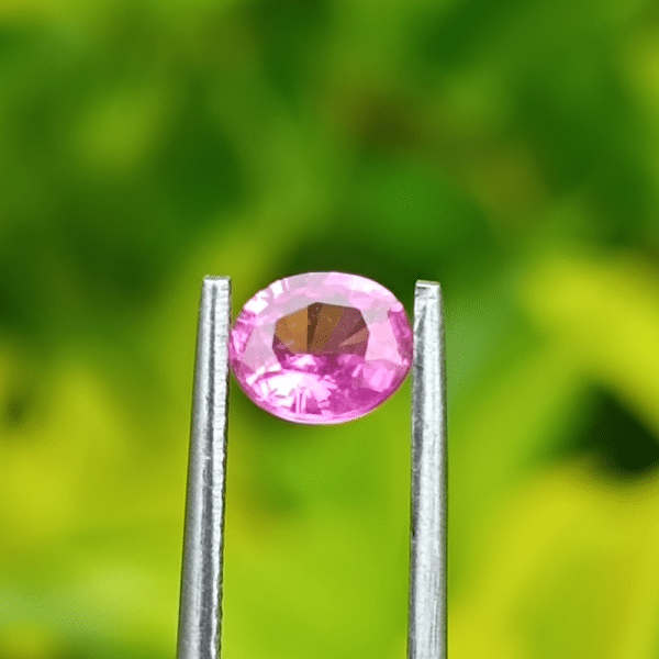 Heated Pink Sapphire (0.90 ct) - Image 4