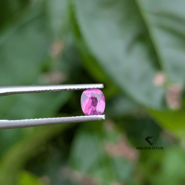 Natural Pink Sapphire (0.61 ct) - Image 4