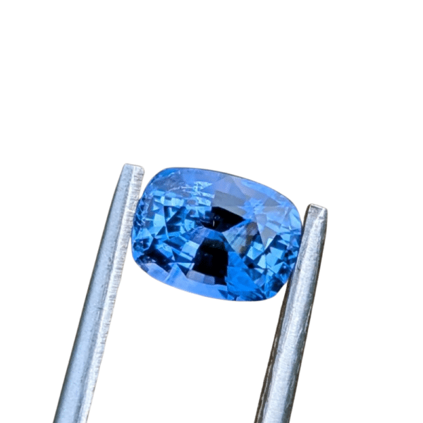 Natural Blue Sapphire (1.01 ct)