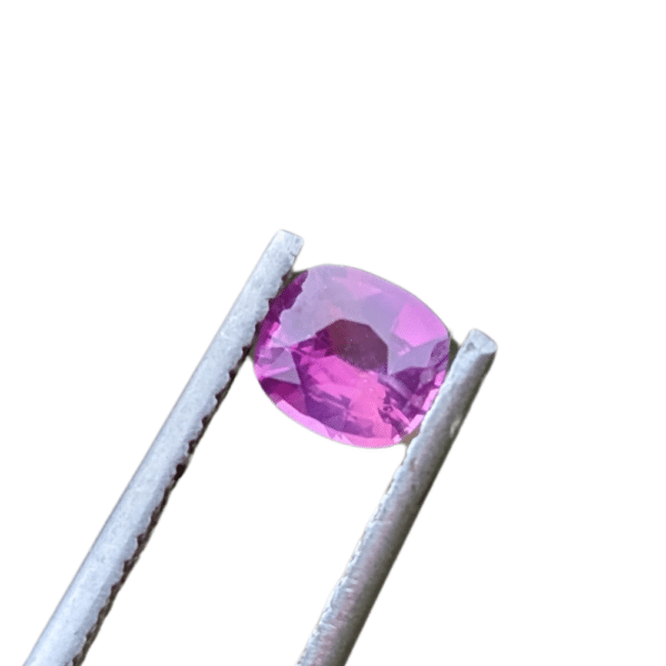 Natural Pink Sapphire (0.61 ct)